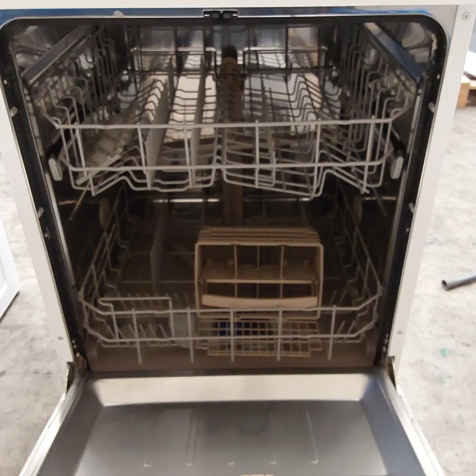 COMFEE' FREESTANDING DISHWASHER FD1201P-W WITH 12 PLACE SETTINGS, CLOUD WASH, DELAY START, HALF LOAD FUNCTION, FLEXIBLE RACKS - WHITE