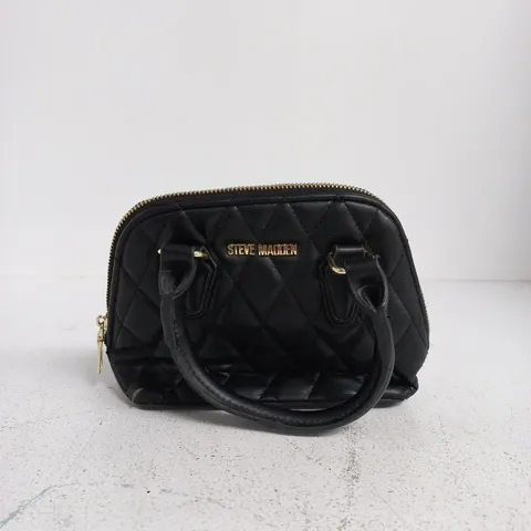 STEVE MADDEN QUILTED BLACK HANDBAG – BRAND LOGO