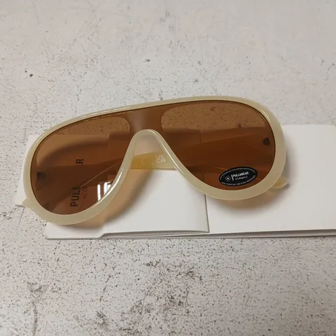 PULL & BEAR SUNGLASSES – CREAM FRAME, BROWN LENSES – UK M