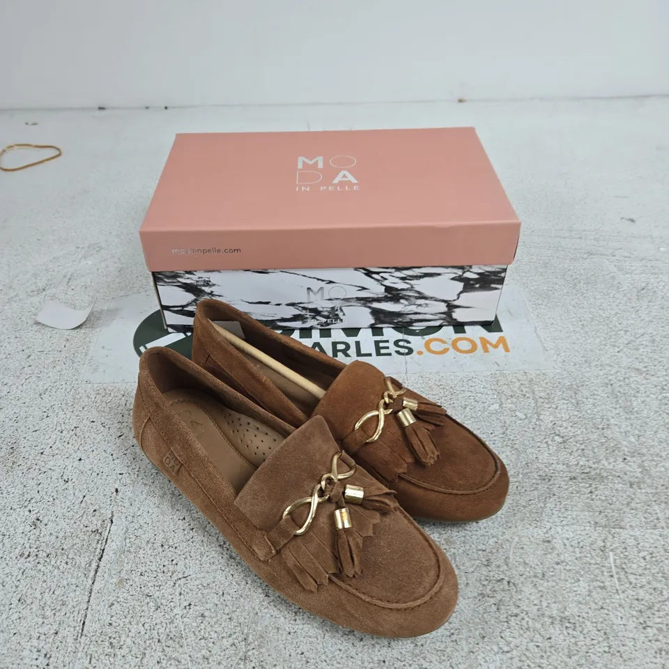 MODA IN PELLE ESSANA TAN SUEDE TASSEL LOAFERS – UK 5 (EU 38)