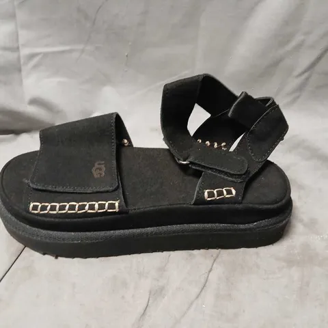 UGG BLACK SANDALS WITH VELCRO STRAPS SIZE 40