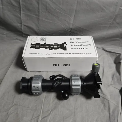 RE-VECTOR TRIPOD MOUNT & HAND GRIP