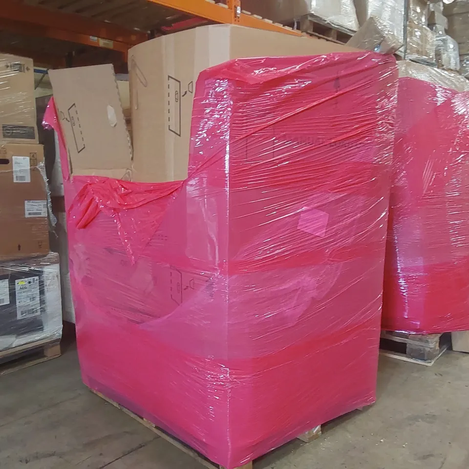 PALLET OF ASSORTED ITEMS INCLUDING: 55 INCH TRAMPOLINE, LED CEILING LIGHT, FOLDING WAGON, MAGNETIC DART BOARD ECT