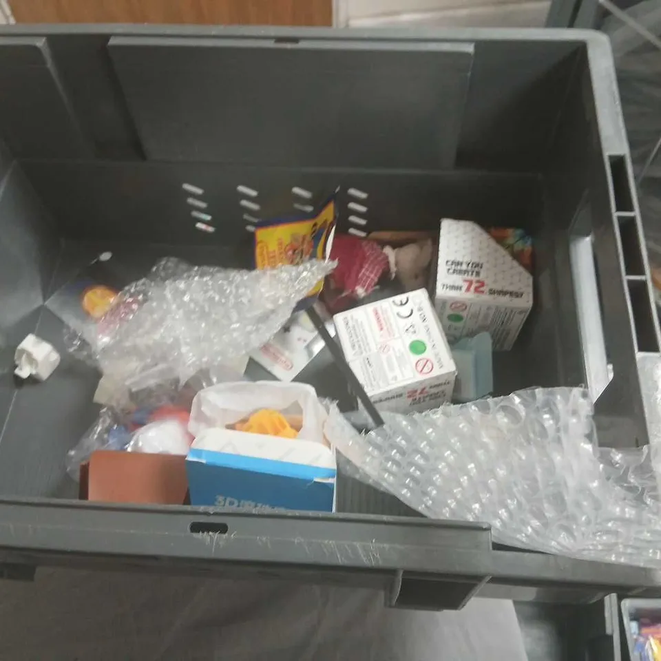 ASSORTED ACTION FIGURES AND TOY COLLECTION INCLUDING WRESTLERS, BLUE BIRD FIGURE, DICE AND THE ROSE ORACLE BOX