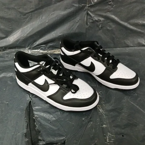 UNBOXED PAIR OF NIKE PANDA DUNK UK 5