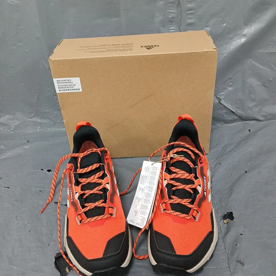 BOXED PAIR OF ADIDAS TERREX AX4 GTX WOMENS UK 4.5