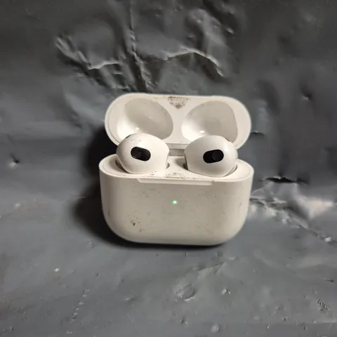 APPLE AIRPODS 3RD GEN