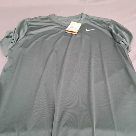 THE NIKE TEE KHAKI T-SHIRT - MEDIUM