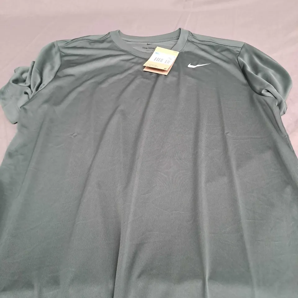 THE NIKE TEE KHAKI T-SHIRT - MEDIUM