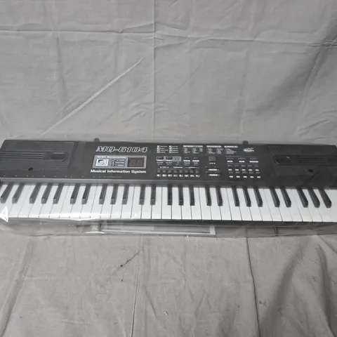 MQ-6104 MUSIC WORKSTATION KEYBOARD – MUSICAL INFORMATION SYSTEM