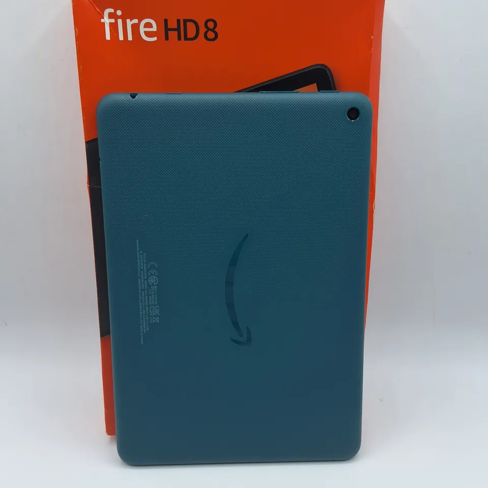 BOXED AMAZON FIRE HD 8 3/32GB IN EMERALD