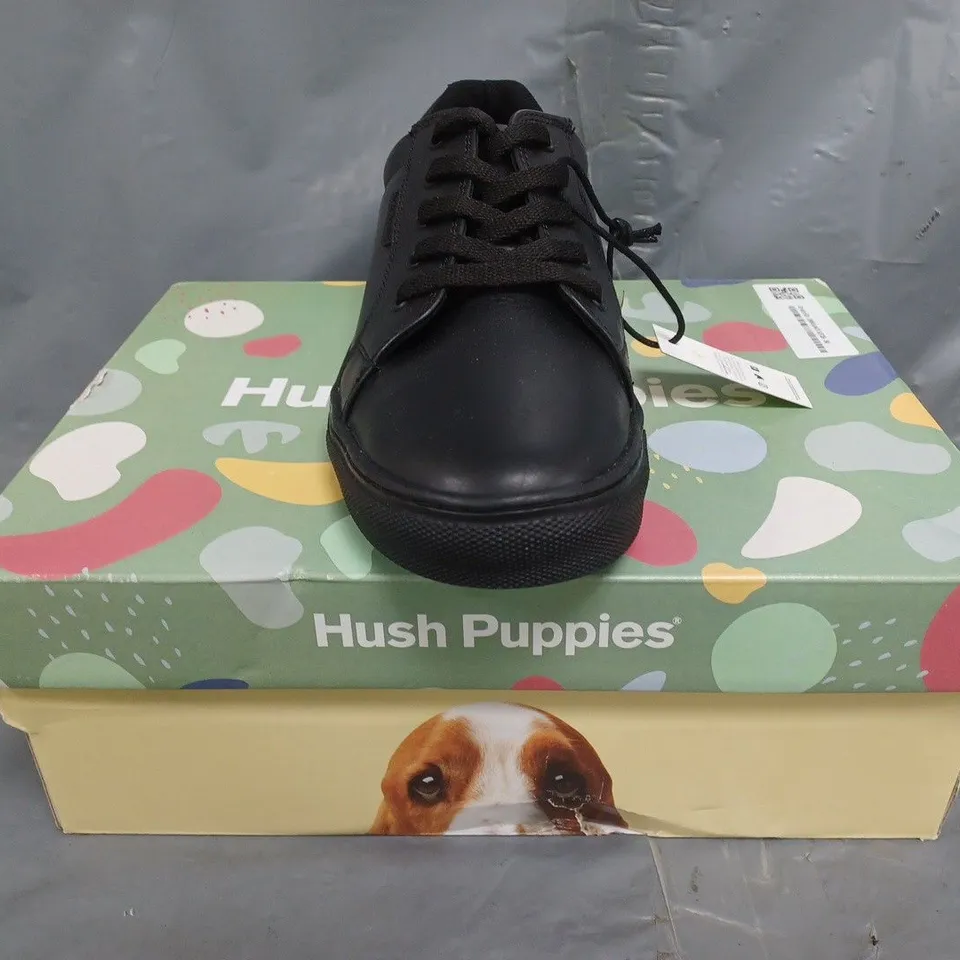 BOXED PAIR OF HUSH PUPPIES LACE UP SHOES IN BLACK SIZE UK 6