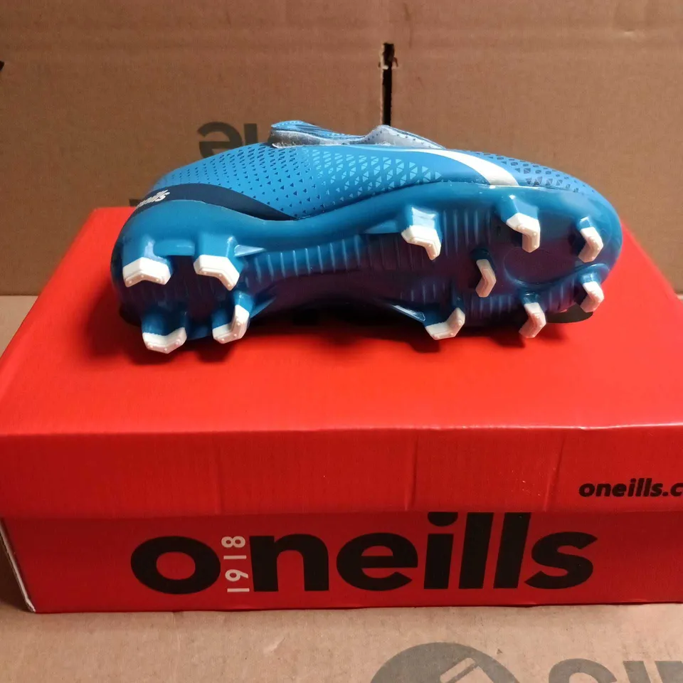 BOXED PAIR OF O'NEILLS TORNADO CO2 KIDS' FOOTBALL BOOTS – UK 8J