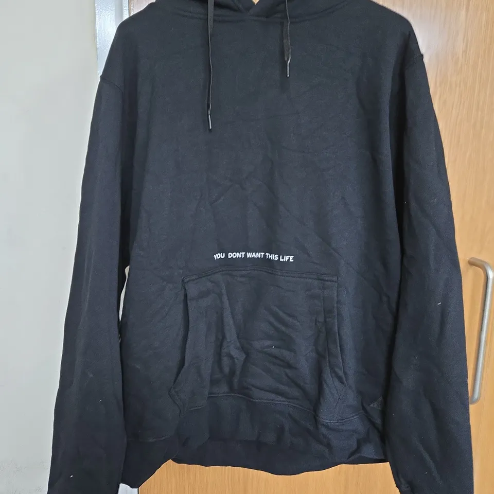 BLACK HOODIE WITH GRAPHIC TRIANGLE BACK PRINT – 'YOU DONT WANT THIS LIFE' SIZE XL