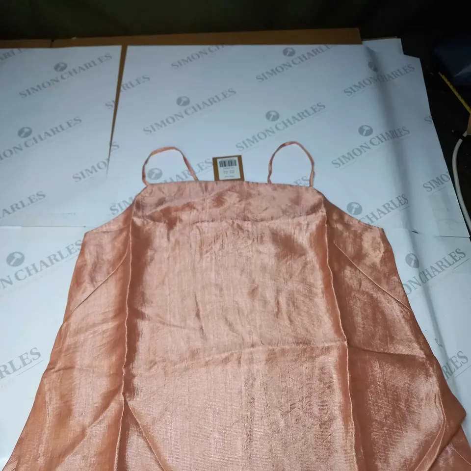 STYLISH BOWDEN TOP - SIZE 10