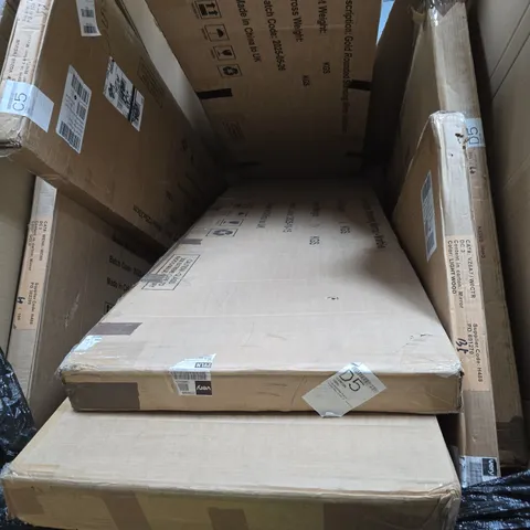 PALLET OF APPROXIMATELY 10 DAMAGED ITEMS