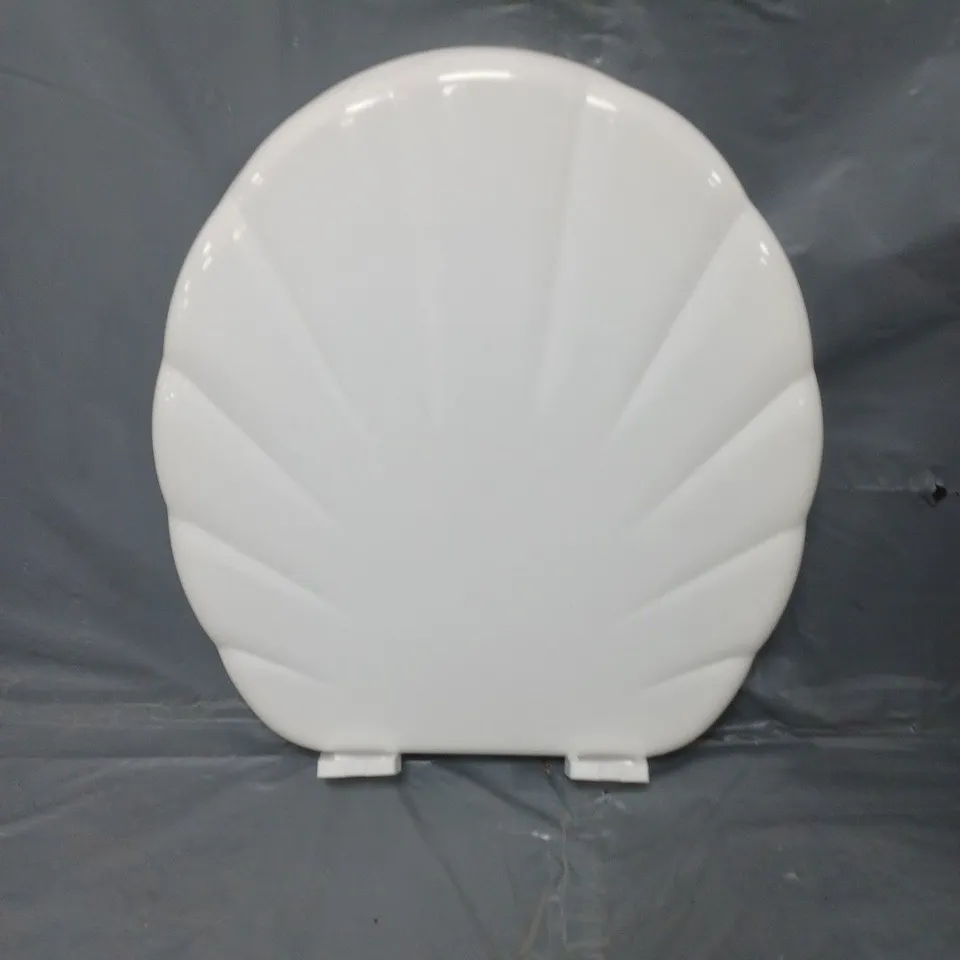 BOXED HOME TONGUE & GROOVE TOILET SEAT 