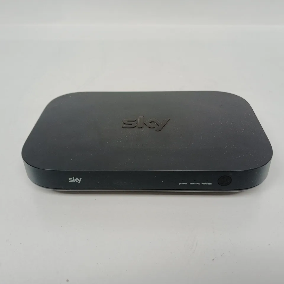 SKY ER115 Q HUB WIRELESS ROUTER