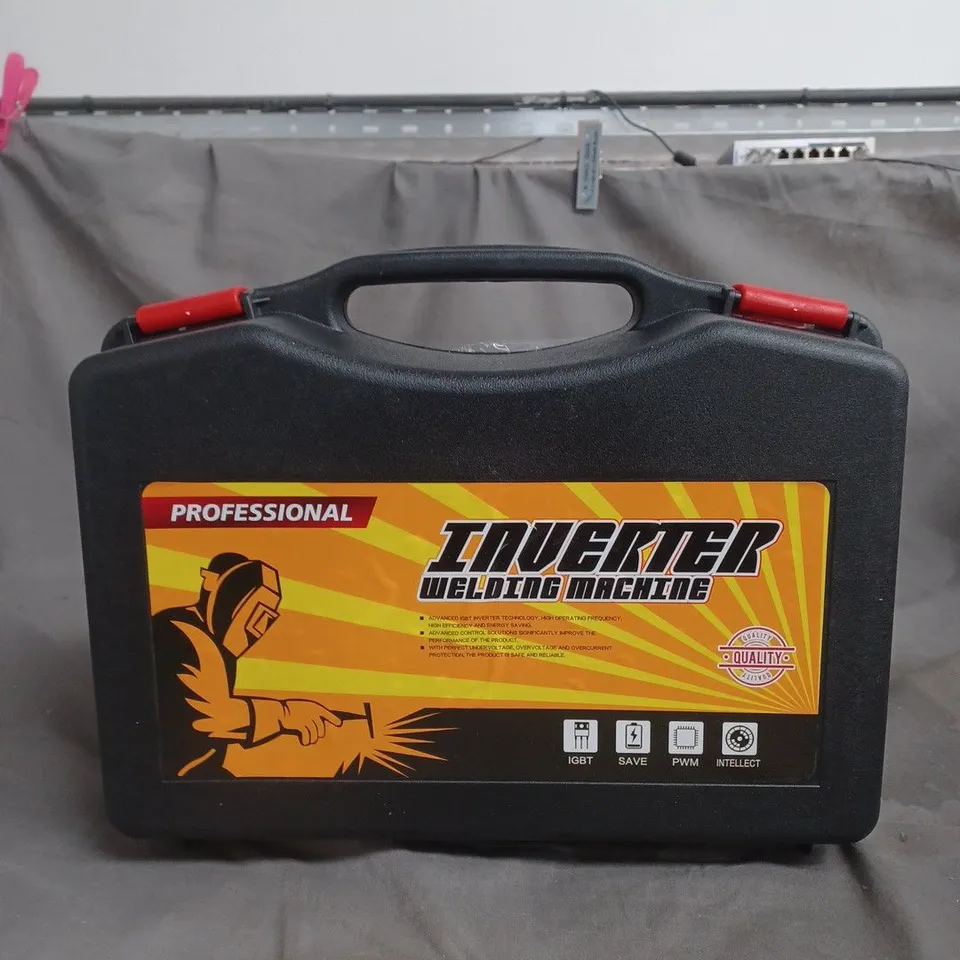 PROFESSIONAL WELDING MACHINE IN CARRY CASE (RED UNIT)