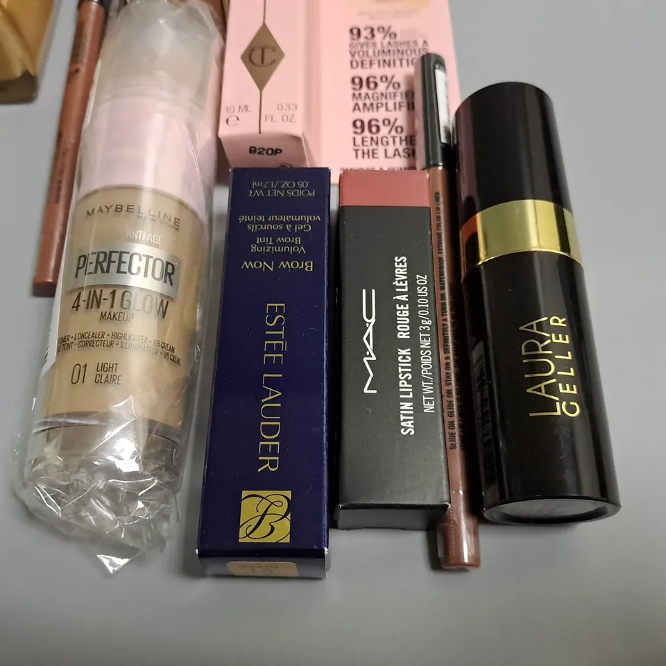 LOT OF 18 ASSORTED MAKE UP ITEMS TO INCLUDE MAYBELLINE PERFECTOR GLOW MAKEUP, ESTEE LAUDER BROW TINT AND L.A.GIRL FOUNDATION