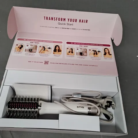 BOXED SHARK SMOOTHSTYLE HOT BRUSH & SMOOTHING COMB