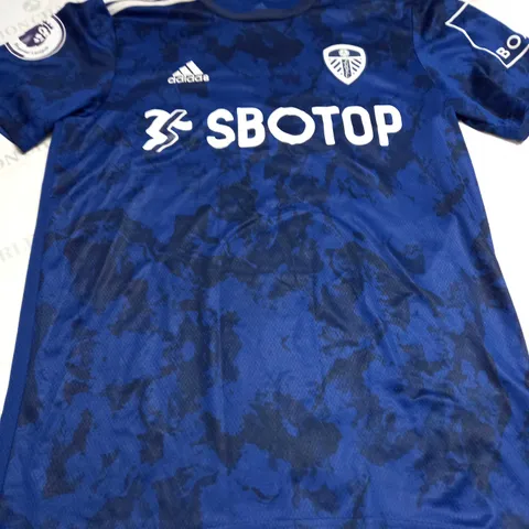 LEEDS UNITED FC AWAY SHIRT SIZE M