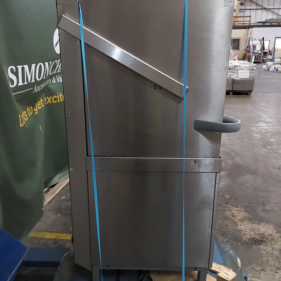 WINTERHALTER COMMERCIAL IPX5 DISH/UTENSIL WASHER 