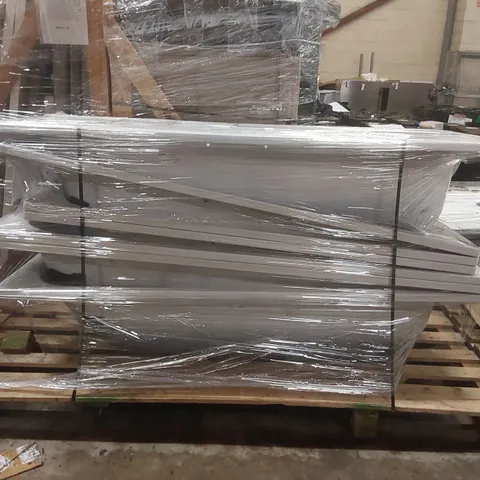 PALLET CONTAINING APPROXIMATELY 7x HEAVY DUTY ANTI-SLIP STEEL BATH TUBS