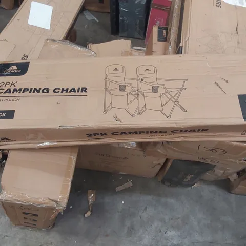 BOXED PAIR OF VOYAGER COOLER POCKET CAMPING CHAIRS