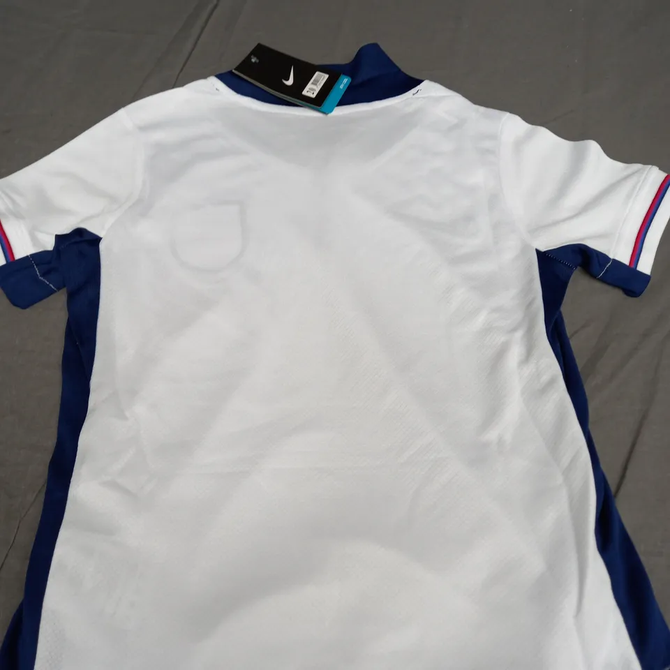 ENGLAND FC HOME SHIRT AND SHORTS SIZE 20 - KIDS