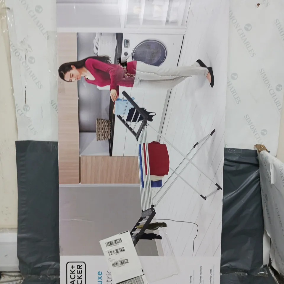 BOXED BLACK AND DECKER DELUXE ELECTRIC LAUNDRY AIRER - COLLECTION ONLY RRP £112.99