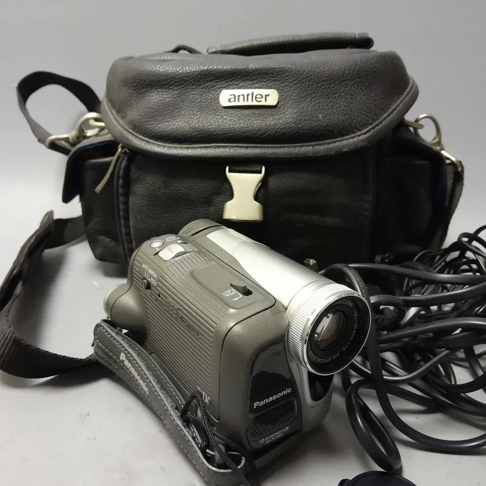 PANASONIC NV-GS17 VIDEO CAMERA