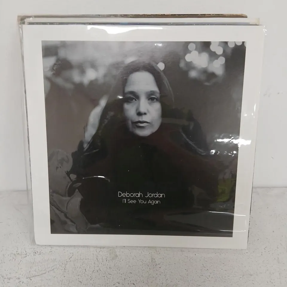 APPROXIMATELY 10 ASSORTED VINYL RECORDS (MUSIC RECORDS) INCLUDING DEBORAH JORDAN – I'LL SEE YOU AGAIN