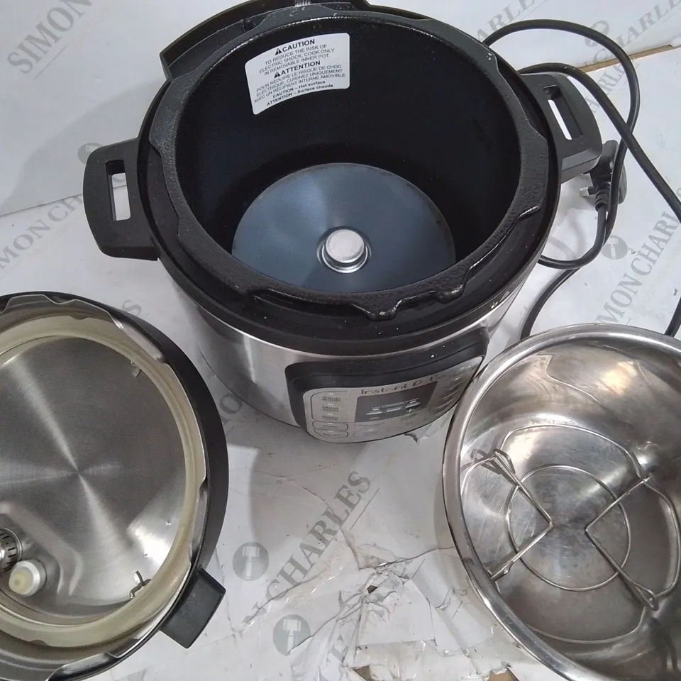 INSTANT POT DUO MULTI-USE PRESSURE COOKER