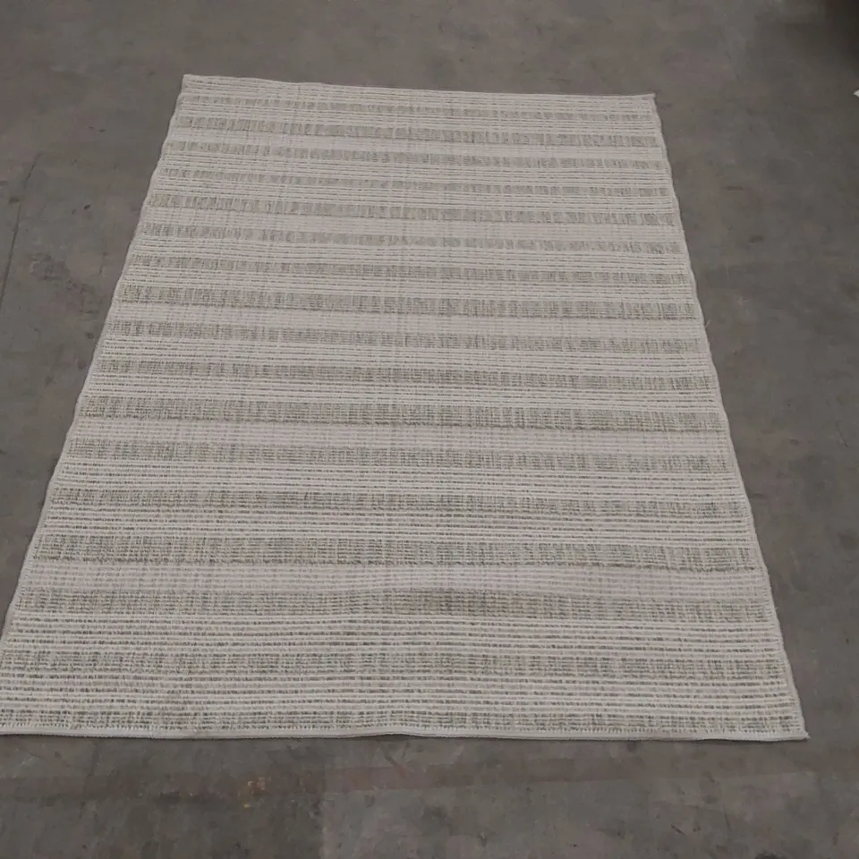 QUALITY DESIGNER AREA RUG - APPROXIMATELY 165 x 116cm