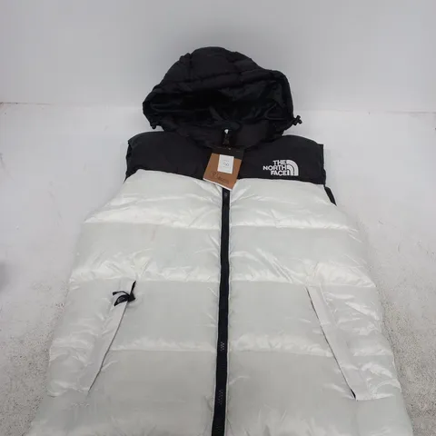 THE NORTH FACE BLACK AND WHITE PADDED GILLET SIZE S