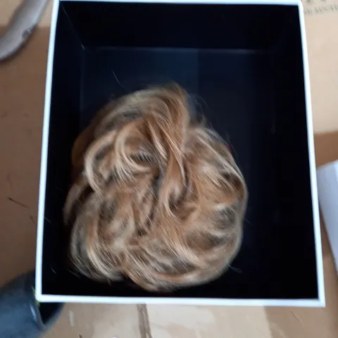 EASILOCKS ELASTICATED CURLY SCRUNCHIE - BROWN OMBRE