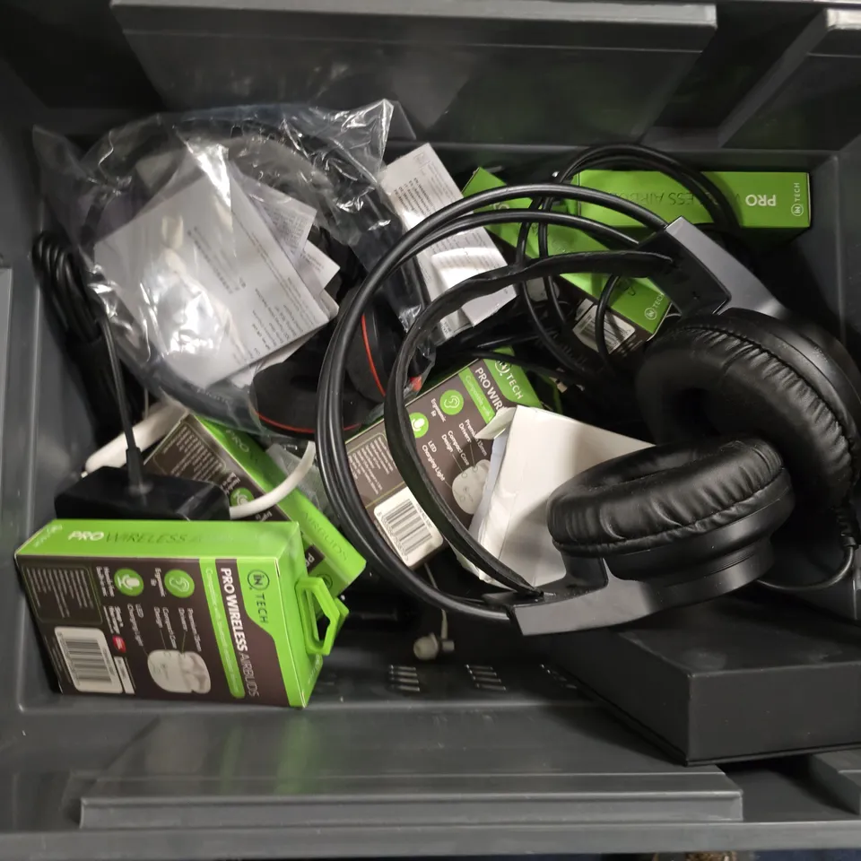APPROXIMATELY 12 ASSORTED ITEMS TO INCLUDE - IN TECH TRUE WIRELESS EARBUDS , WIRED EARBUDS  , HEARING GOOD ETC