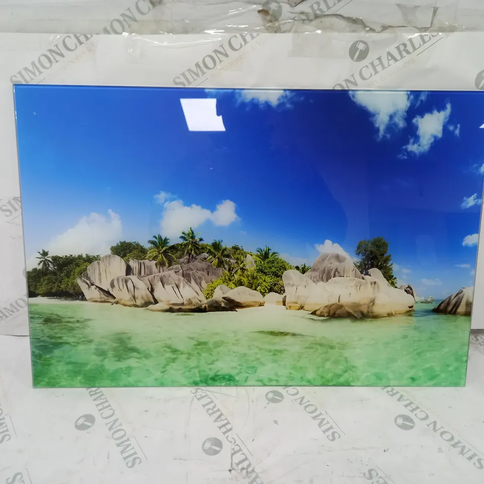 BOXED LANAKK ISLAND WALL ART ON GLASS 40 X 60CM
