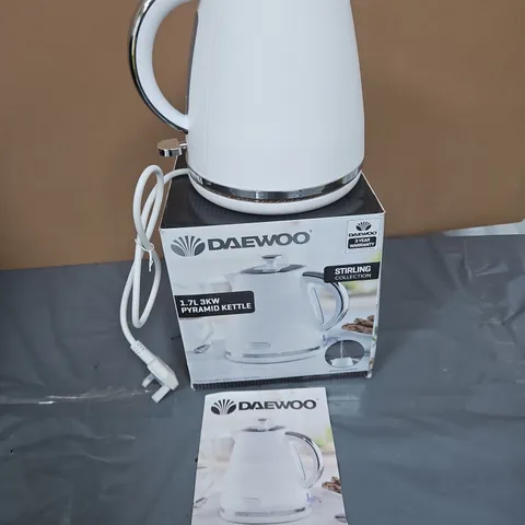 BOXED DAEWOO 1.7L PYRAMID KETTLE – WHITE, 3KW