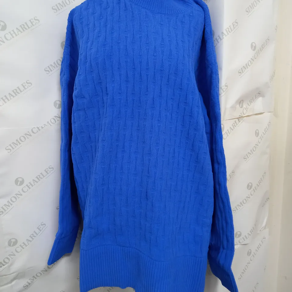 LULULEMON CABLE-KNIT RELAXED-FIT SWEATER IN BLUE - LARGE