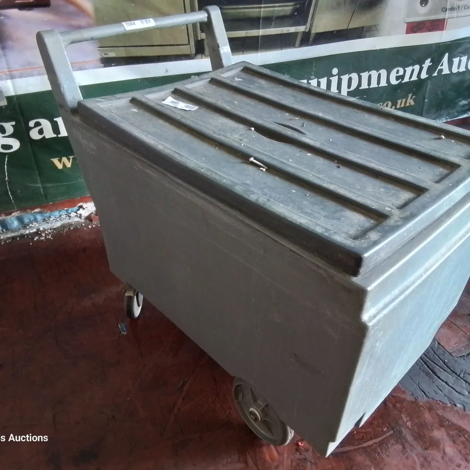 FOLLETTS ICE TROLLEY 