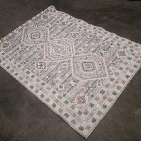 QUALITY DESIGNER AREA RUG APPROXIMATELY 115×170CM