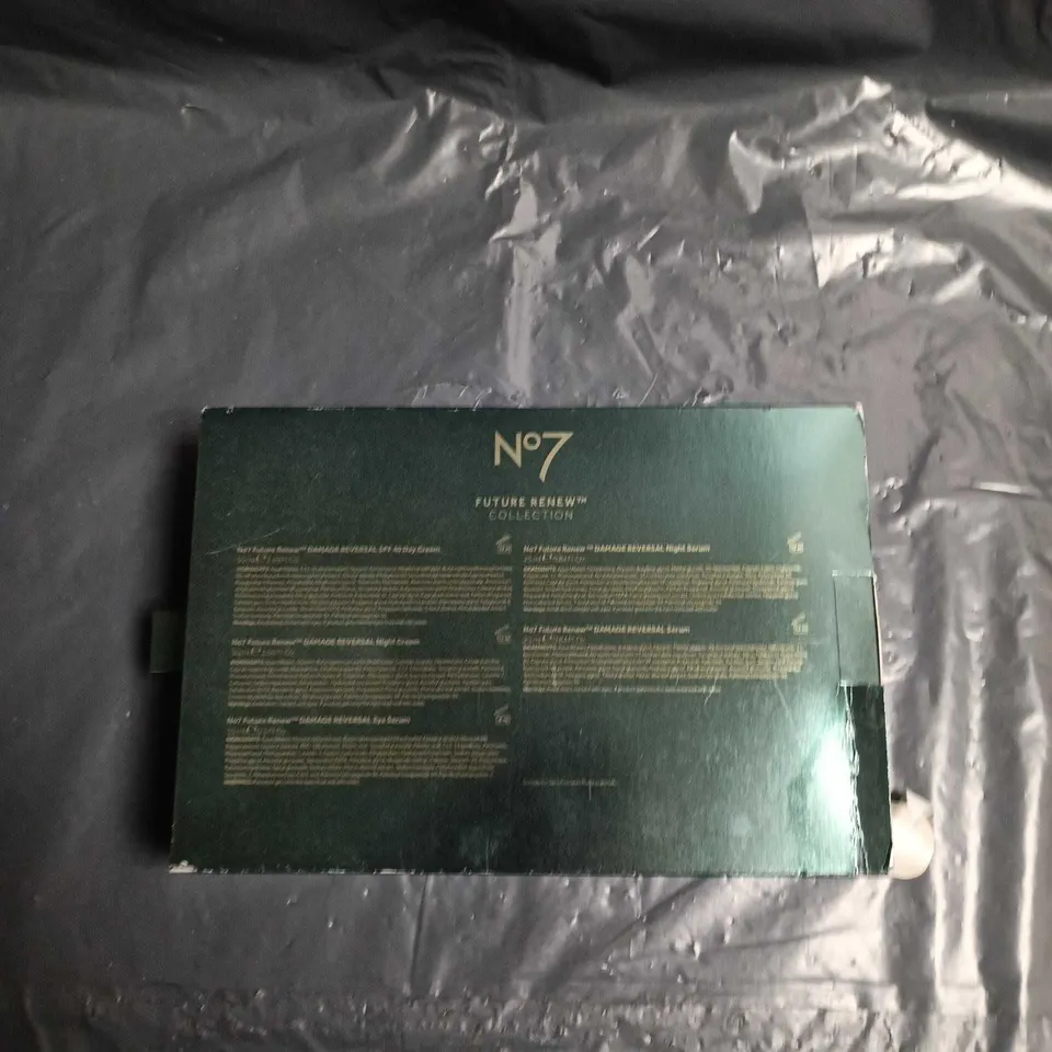 NO7 FUTURE RENEW COLLECTION
