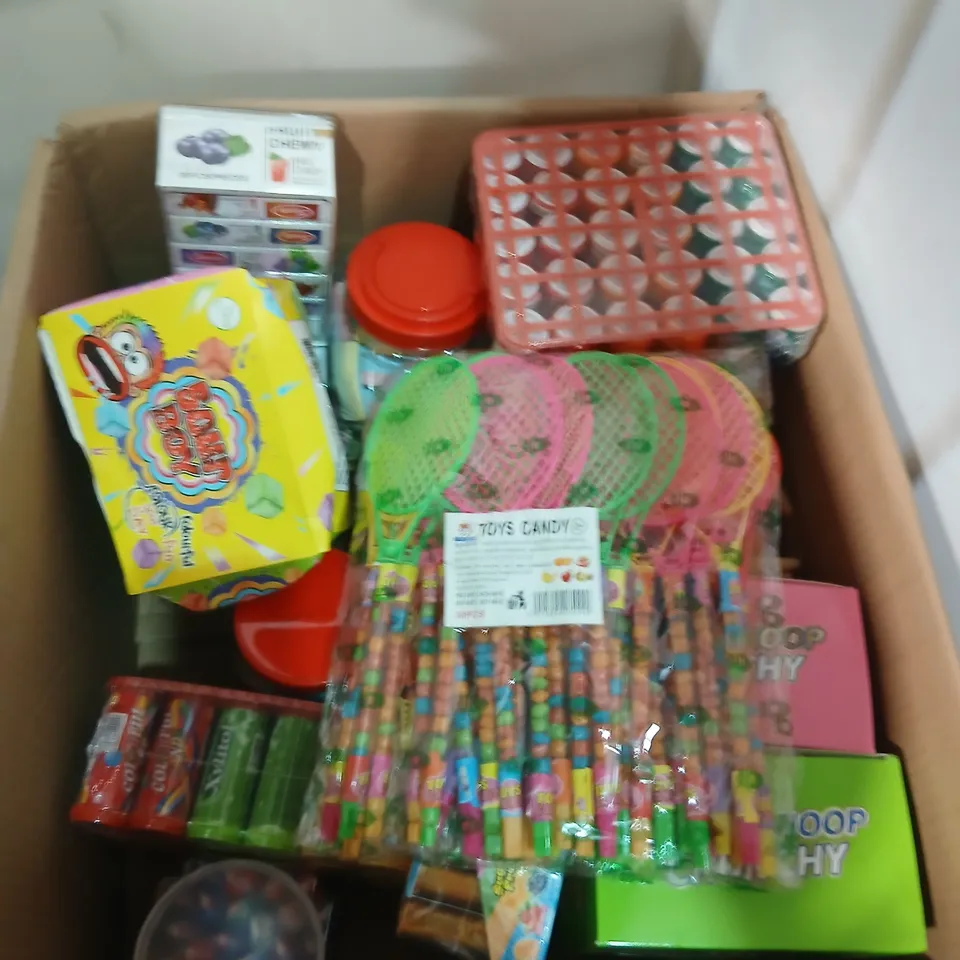 LARGE QUANTITY OF ASSORTED SWEETS AND PERISHABLES TO INCLUDE; BIZBIZE, MARSHMALLOWS, TOYS CANDY, POPPING LOLLIPOP, CHOCOLATE, MITU GOLDEN HOOP CRUNCHY AND STORE HEARTS