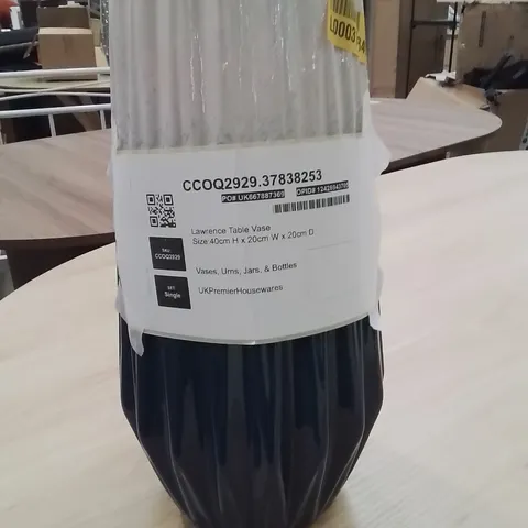 LAWRENCE TABLE VASE