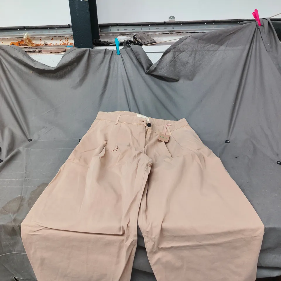 BODEN TROUSERS UK 18 WITH TAGS
