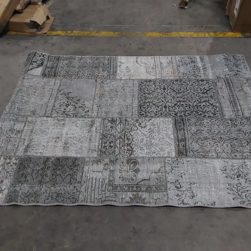 SIESTA EKOHALI RUG - GREY // APPROX SIZE: 140 X 200cm