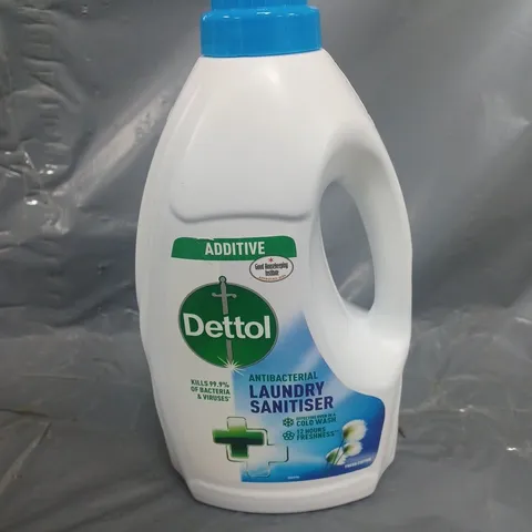 8 DETTOL LAUNDRY SANITISER (1.5L) - COLLECTION ONLY