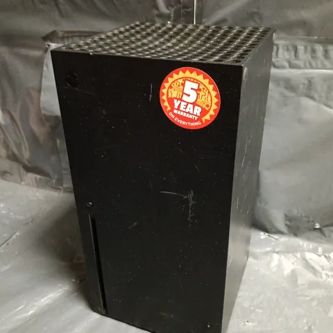 XBOX SERIES X GAMES CONSOLE MODEL 1882